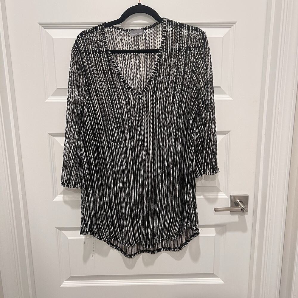 Jordan Taylor Black White Textured Tunic Top Sheer Knit Cover-Up stretchy Layer